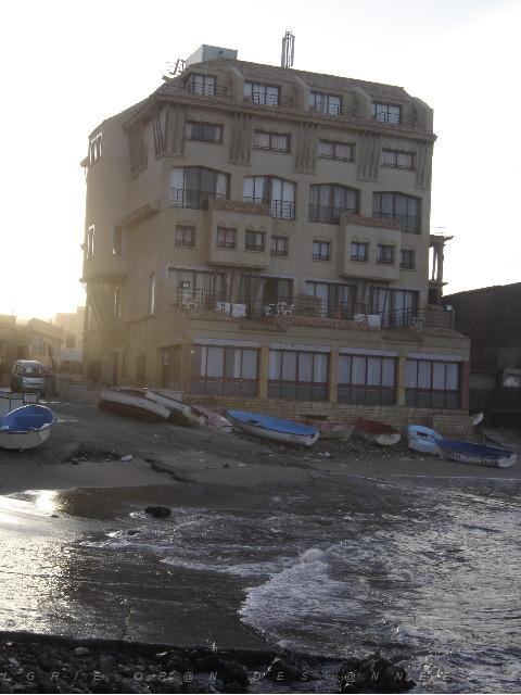 ORAN SEPTEMBRE 2006 LES CORALLES HOTEL PARADISO.jpg